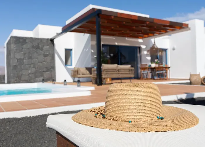 Famara By Villalia Villa *