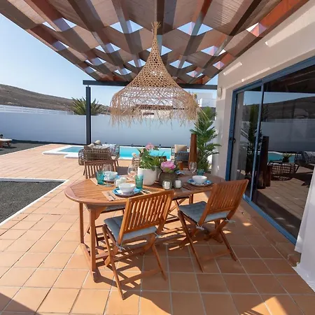 Famara By Villalia Villa *